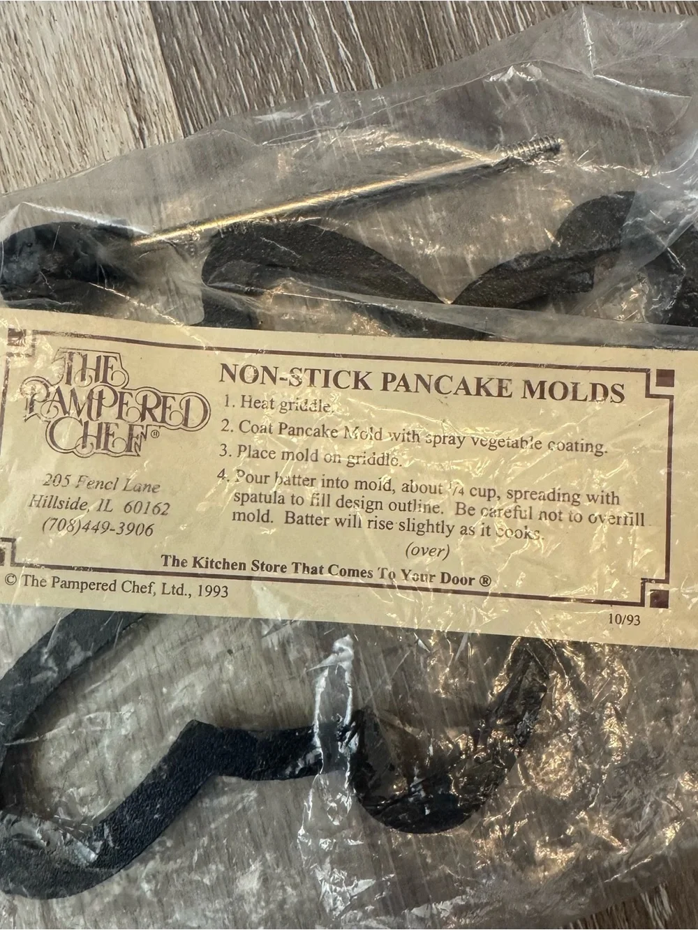 New Pampered Chef Non-Stick Bear/Rabbit Pancake Mold 6